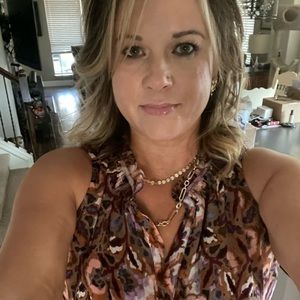 Meet your Posher, Dana